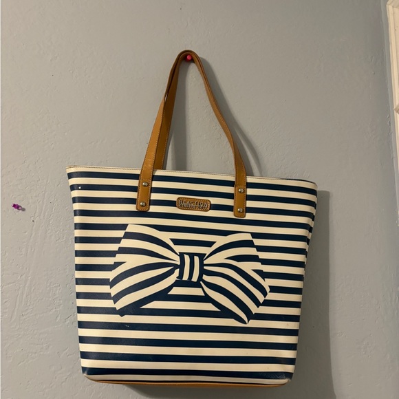 Blue and white bow graphic Kenneth Cole reaction tote back - flawed - Picture 3 of 12